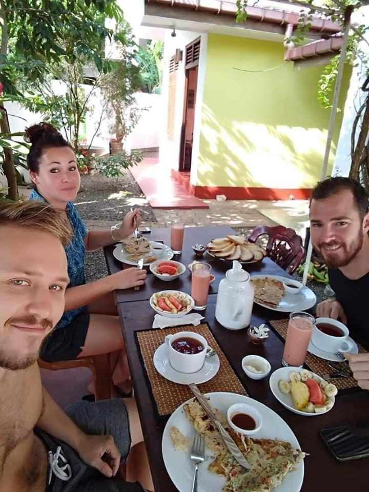 Bakery Family Guest House 米瑞莎 外观 照片
